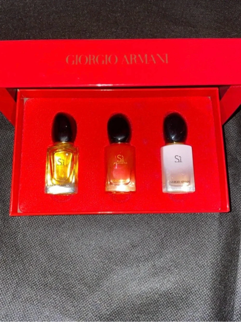 Giorgio Armani Sì Mini Fragrance Trio - Red Gift Set